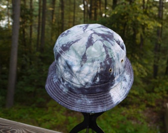 FREE SHIPPING  Adult tie dyed bucket hat in black and gray