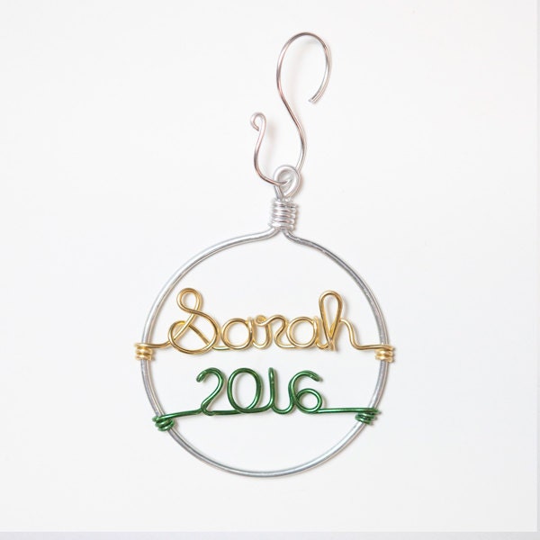 Personalized Couples Ornament - New Couple Gift, Newlywed, First House, Engagement,Handcrafted Wire Circle with Names and Year - Custom Gift