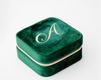 Personalized Velvet Jewelry Box: Custom Initial Calligraphy
