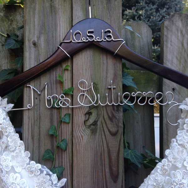 Wedding Hanger with Date, Custom Bride Hanger, Engagement Gift, Bridal Shower, Name Hanger,Mrs Hanger,Wedding Hanger,Personalized Bride Gift