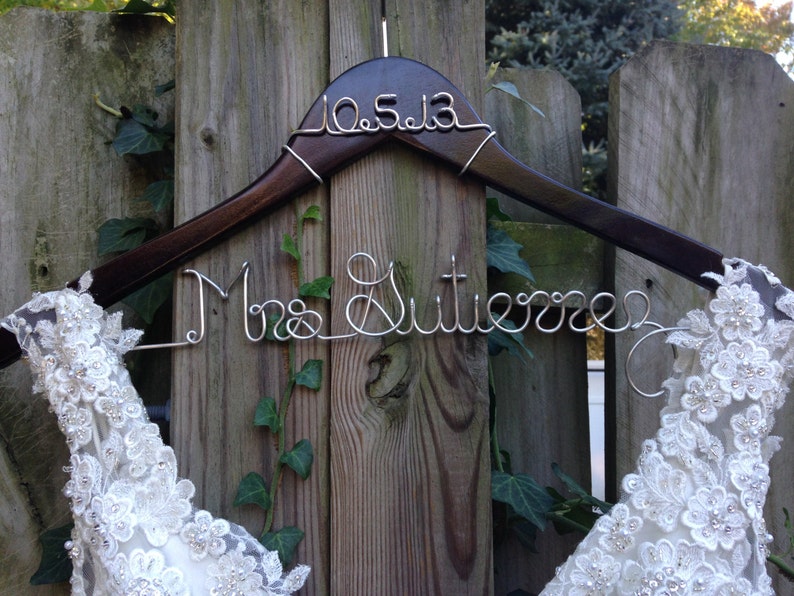 Wedding Dress Hanger with Date, Bride Hanger, Name Hanger, Bridal Gown Hanger, Personalized Bride Gift, Bridal Shower, Engagement, Wedding 