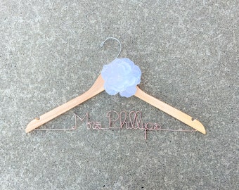 Wedding Dress Hanger, Bride Hanger, Bridal Hanger, Bridesmaid Gifts, Custom Hanger, Name Hanger, Bridal Shower Gift, Engagement, Photo Prop