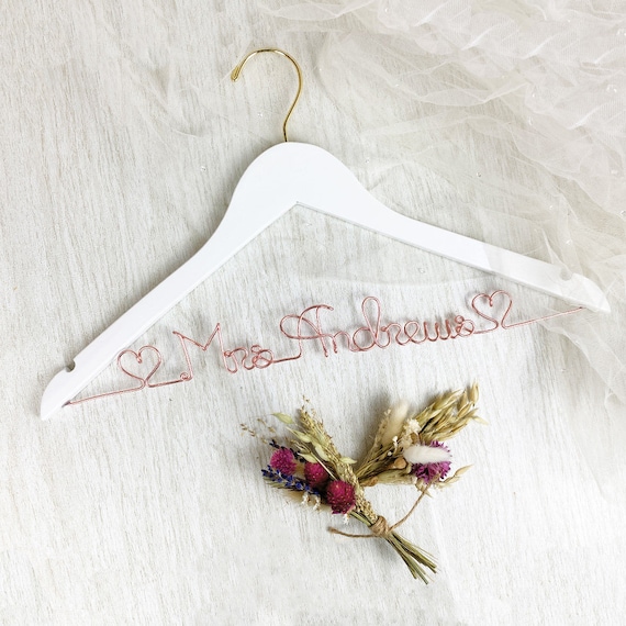 Percha del vestido de novia, Percha de la novia, Percha del apellido,  Futura Sra. Hanger, Percha de boda personalizada, Percha personalizada,  Dama de honor, Regalo de novia -  España