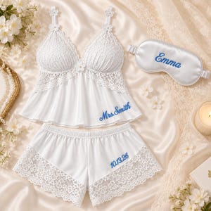Personalisierter Brautpyjama, Schlafmaske mit individuellem Namen, besticktes Satin-Spitzen-Top und Shorts, Geschenk für die Flitterwochen, Valentinstagsgeschenk