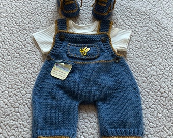 Baby Unisex Dungaree Overalls with Honeybee Applique, Blue Jean Buttons and Sneaker Bootie Shoes, 0-3m