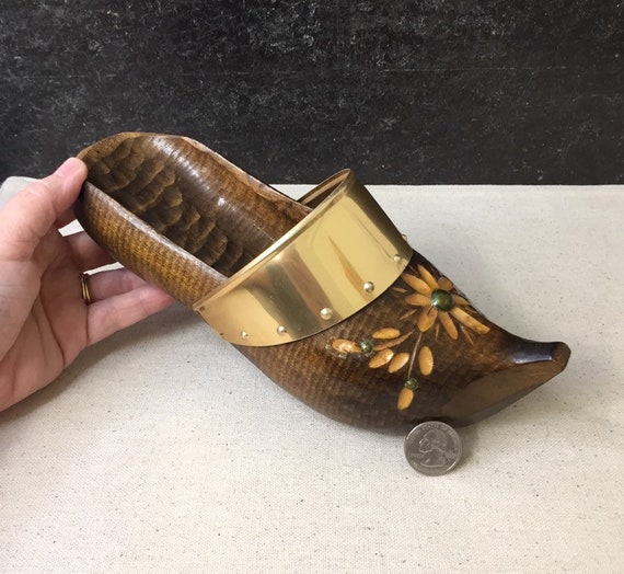 breton clog