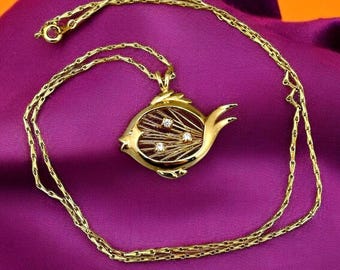 80年代、90年代風の小さなゴールドトーンの魚のペンダントネックレス 