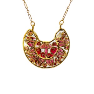 Vintage Red Plique a Jour Enamel Floral Fan Pendant Necklace 18&quot; Delicate Gold Plated Chain
