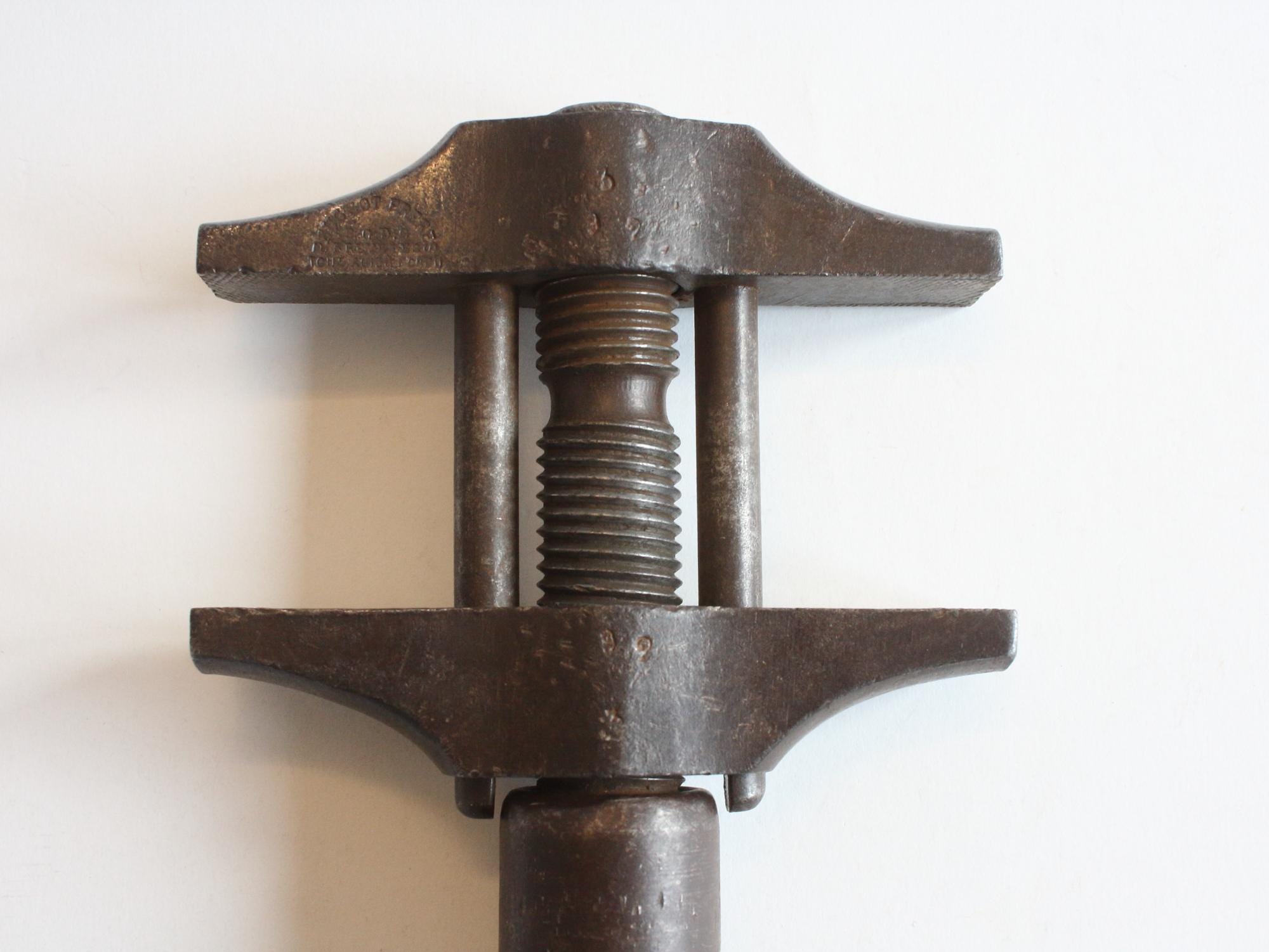 CLEF À MOLETTE Ancienne Peugeot Frères Vana-Lion Outil Vintage Mécanique Garage EUR 15,00 - FR