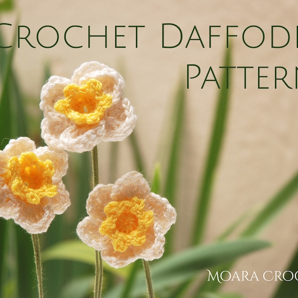 Crochet Daffodil Pattern - Step by step written crochet flower pattern with lots of photos.