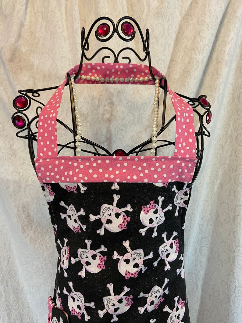 Reversible Apron in Sparkly Skulls with Sassy Pink Bows, and Pink Polka Dots. Hot and Sweet for those wild nights in the kitchen... image 4