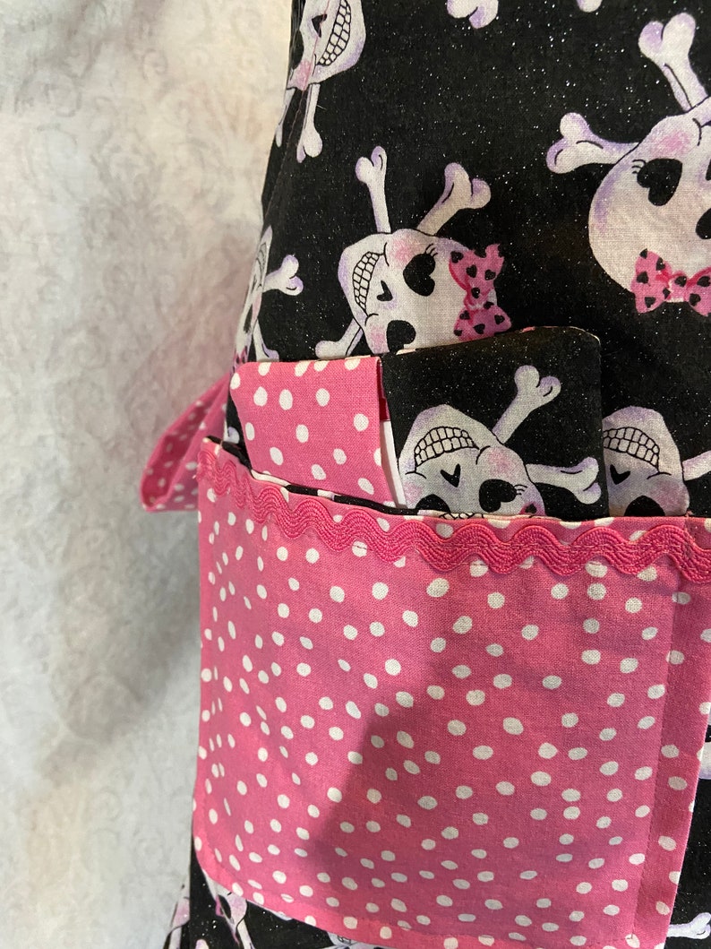 Reversible Apron in Sparkly Skulls with Sassy Pink Bows, and Pink Polka Dots. Hot and Sweet for those wild nights in the kitchen... image 5