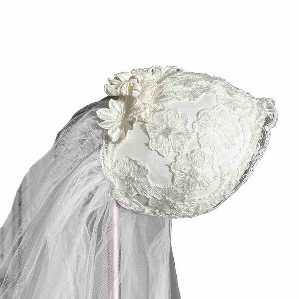 Vintage 1960s 1970s White Floral Daisy Applique Boho Juliet Cap Wedding VeilCathedral Length Cottagecore Bridal // A Vintage Bride