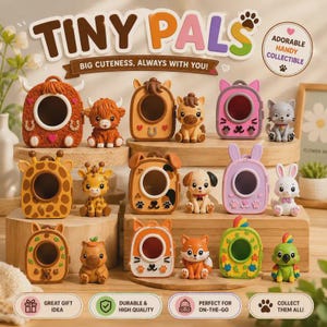 Könnte beinhalten: Eine Sammlung von Tiny Pals Miniatur-Tierfiguren mit passenden kleinen Rucksäcken. Das Set enthält ein Hochlandrind, Pferd, Katze, Giraffe, Hund, Kaninchen, Fuchs und Papagei, jeweils mit einer thematisch gestalteten Tasche mit Sichtfenster.