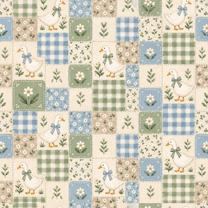 Può includere: Un motivo in tessuto caratterizzato da un design patchwork ripetitivo di anatre bianche con fiocchi blu o verdi, intervallato da quadrati a quadretti vichy blu e bianchi, verdi e bianchi e vari motivi floreali nei toni del blu, verde e crema.