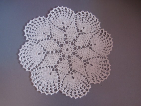 Tovaglia rotonda in pizzo stile vintage, lavorata a mano all'uncinetto con filo di cotone, romantica e calda per soggiorno, tavolo da pranzo, sala studio Tovaglia rotonda in pizzo stile vintage, lavorata a mano all'uncinetto con filo di cotone, romantica e calda per soggiorno, tavolo da pranzo, sala studio