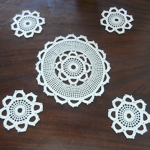 5 pieces Cream Ivory Crochet Cup Coasters, Set of Round Doilies, Table Decoration, Vintage Lace Cotton Table Decoration