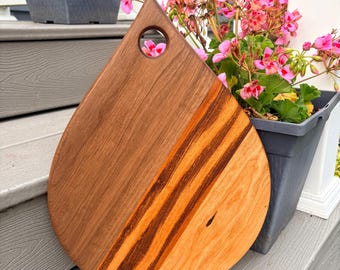 Tabla de servir de nogal, madera de tigre y cerezo con forma de lágrima / Tabla de cortar de madera hecha a mano