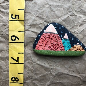 Hand Painted Rock: Mountains at Night, home decor, outdoorsy, camping, wanderlust imagem 6