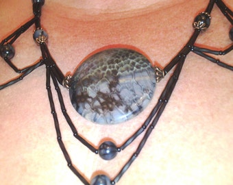 Classic Goth Dragon Vein Necklace