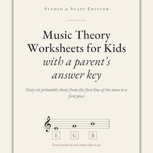 Peut inclure: Un document rectangulaire intitulé Music Theory Worksheets for Kids with a parent's answer key, Studio & Staff Edition. Il comprend soixante-six feuilles imprimables, une portée musicale avec les notes E, G, B et le texte Every answer in red, with a line to say.