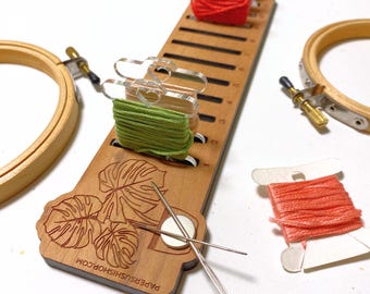 Monstera Embroidery Floss Organizer: 12-Color Bobbin Rack with Needle Magnet