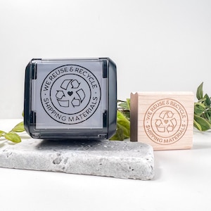 Tampon Nous réutilisons et recyclons les matériaux - Tampon en caoutchouc pour l'emballage et l'expédition