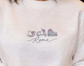 Sudadera de Roma, jersey de cuello redondo Vespa Colosseum color espresso, jersey Coquette City con lazo rosa, regalo de Roma para ella, jersey de Navidad