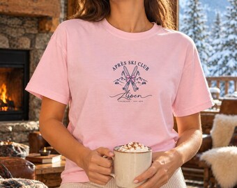 Apres Ski Club Shirt, Aspen Colorado Tee, Vintage Ski Pink Bow Coquette Tee, Ski Trip Gift for Her, Ski Lover Comfort Colors Tee