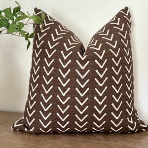 Brown Mudcloth Pillow Cover Arrow Pillow Cover in Brown Farmhouse Throw Pillow Cover Neutral Mudcloth Pattern Pillow Modern Pillow Cover