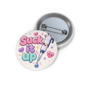 Spruta Emalj Pin | Pastellfärgad Medicinsk Humor Badge, Kawaii Accessoar