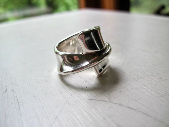 contemporary silver rings