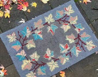 Antique Latch Hook Rug, Autumn Rug, Leaf Motif, Amish Country, Ohio Antiques, Old Hook Rug, Gray Rug, Vintage Wool Rug,