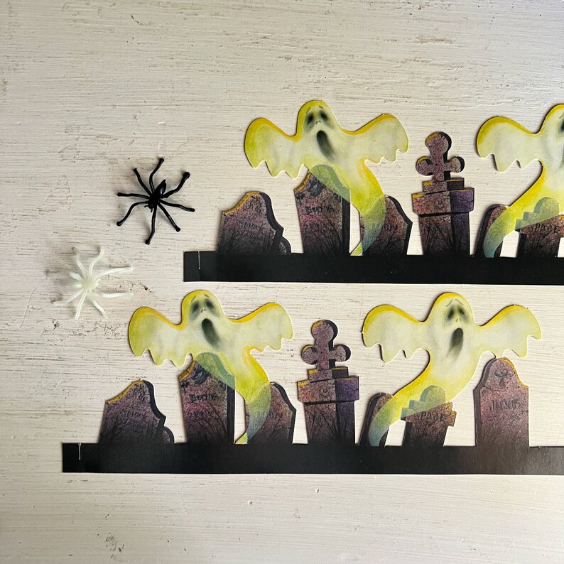 Vintage Halloween Witch Cut Out Honeycomb Party Decoration, 1980s Halloween Decor, Beistle Co. Decor, Halloween Ghosts, Tabletop Decor image 4