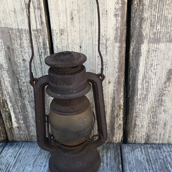 Rustic Bat Kerosene Lantern . Small rustic lantern. Bat No. 158. Made in Germany