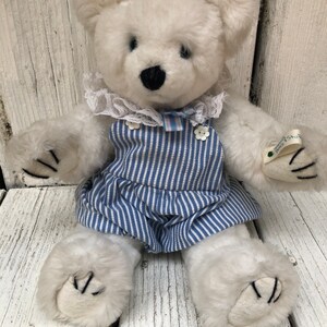 Details about   Decorative Collectible Bear HANDCRAFTED WOODLAND BEAR Winter Lane 