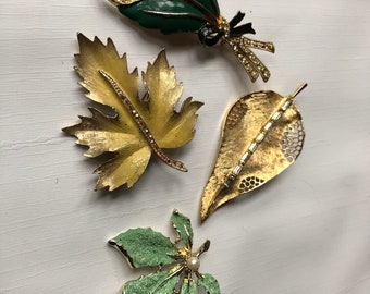 Vintage Costume Jewelry. Leaf brooches. Vintage brooch set