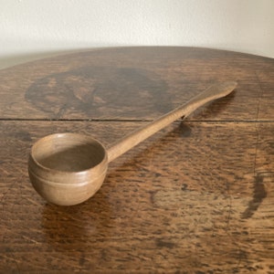 Antique Victorian Scottish treen sycamore toddy ladle c. mid 19th century