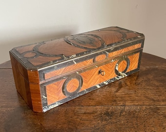 Antique French Napoleon III period kingswood and horn glove box c. mid to late 19th century