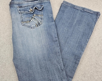 Refuge by Charlotte Russe jeans Bootcut Women 11 Embellished Flap Pocket Y2K