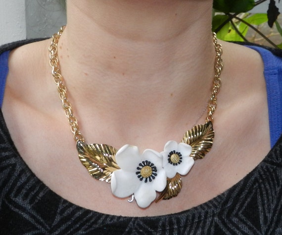 Vintage Louis Feraud for Avon 'Blossoms of Spring' Flower Choker