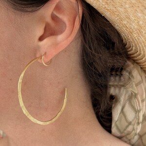 Solid 10K 14 K 18 K Gold Tiny Hoops / Everyday Gold Hoops / Small Gold Hoops / Mini Gold Hoops image 3