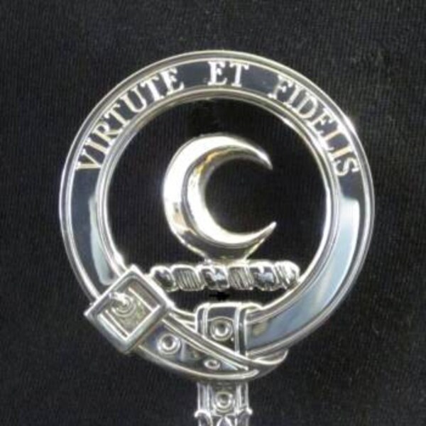 Dolan Scottish Clan Crest Badge in Solid Sterling or 14K Gold