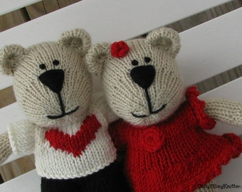 Knitted bear heart plush toy for kids gift.  Knit dolls for Valentines Day couples gift.