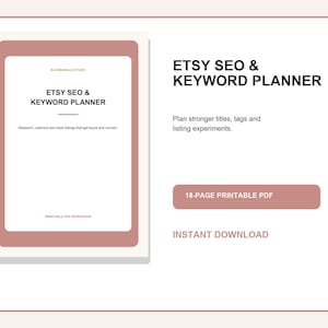 Könnte beinhalten: Ein 18-seitiger, druckbarer PDF-Planer Etsy SEO & Keyword Planner mit einem altrosa Rand. Das Deckblatt enthält den Text Etsy SEO & Keyword Planner, Bloomabelle Studio sowie Research, optimize and track listings that get found and convert.