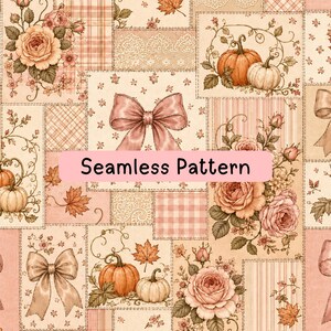 Può includere: Un motivo senza cuciture con un design patchwork che presenta illustrazioni di zucche arancioni e bianche, rose rosa, foglie d'acero e fiocchi. Lo sfondo include varie texture come quadri, strisce e pizzo, con il testo Seamless Pattern.