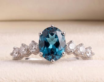 Beautiful Unique Side Stone Ring, Blue Topaz 925 Silver Ring, Elegant Gemstone Jewelry for Women, December Birthstone Gift, Blue Stone Ring