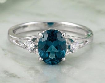 Refined Silver Jewelry, Blue Topaz Ring, Sterling Silver Oval Ring, Elegant Women Jewelry, Minimalist Gemstone Ring, Gift for Her