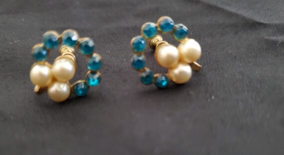 Vintage Dainty Faux Pearl and Blue Glass Rhinesto… - image 6