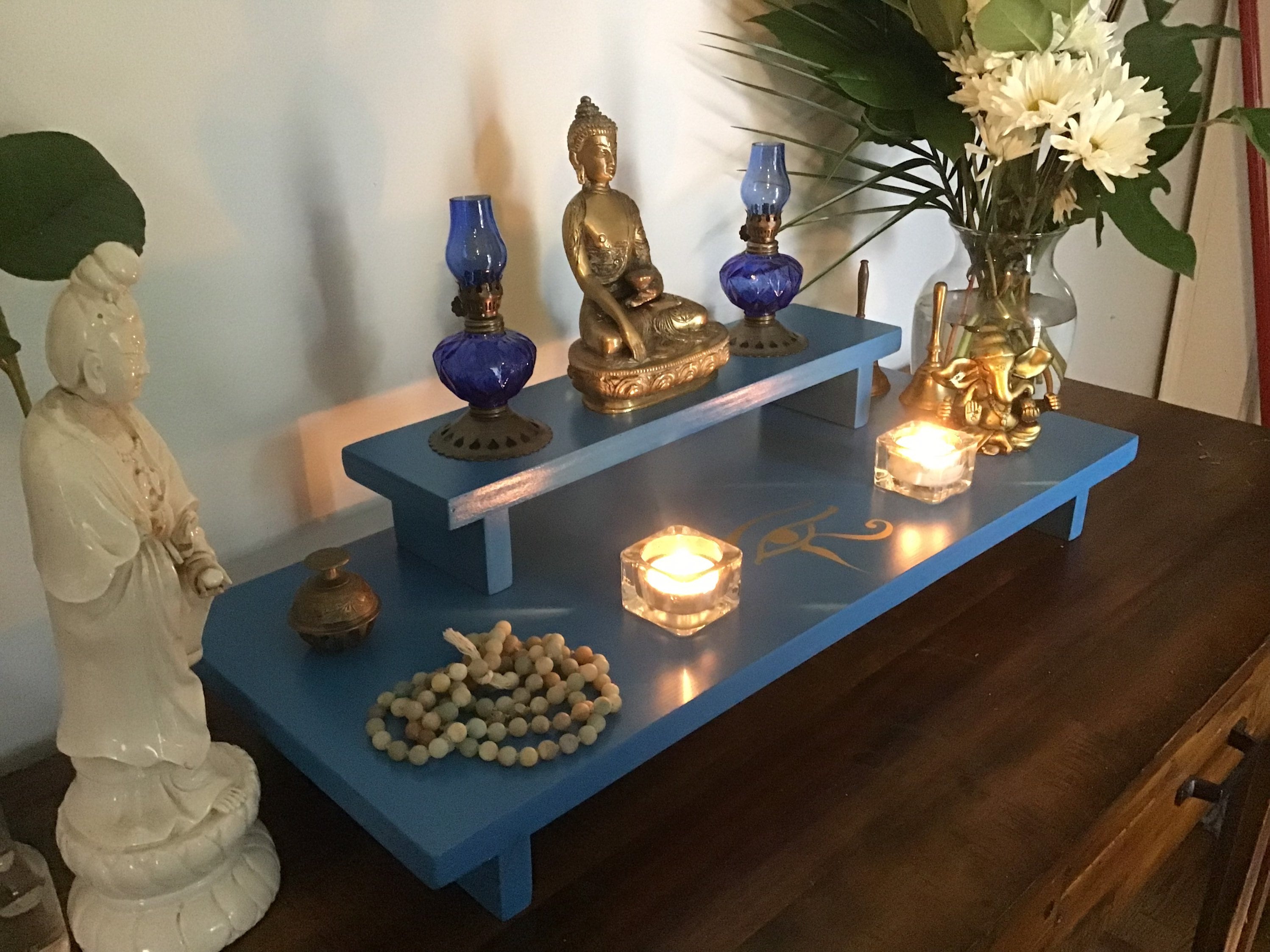 Spiritual Altar Table Hand Made Spiritual Altar Table for Meditation ...